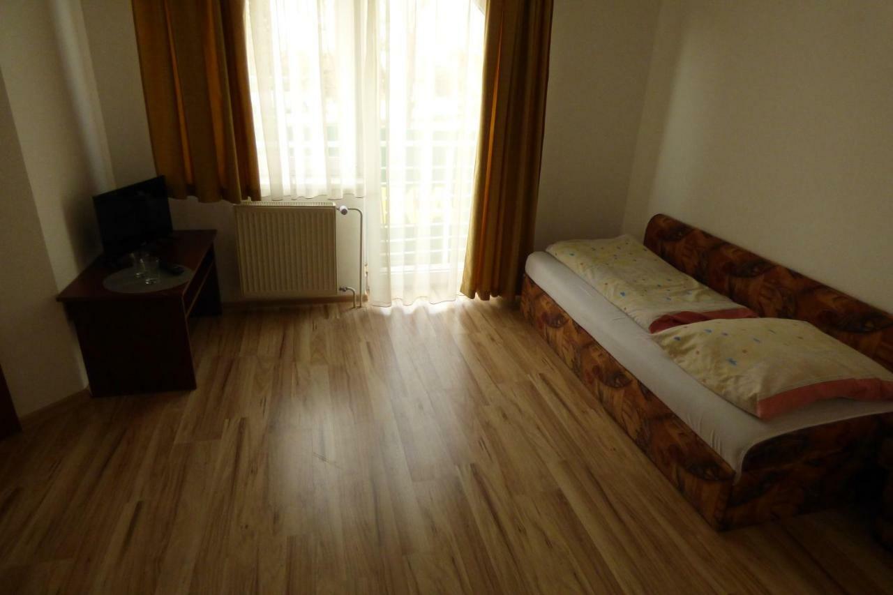 Vazinka Madunice Exterior photo