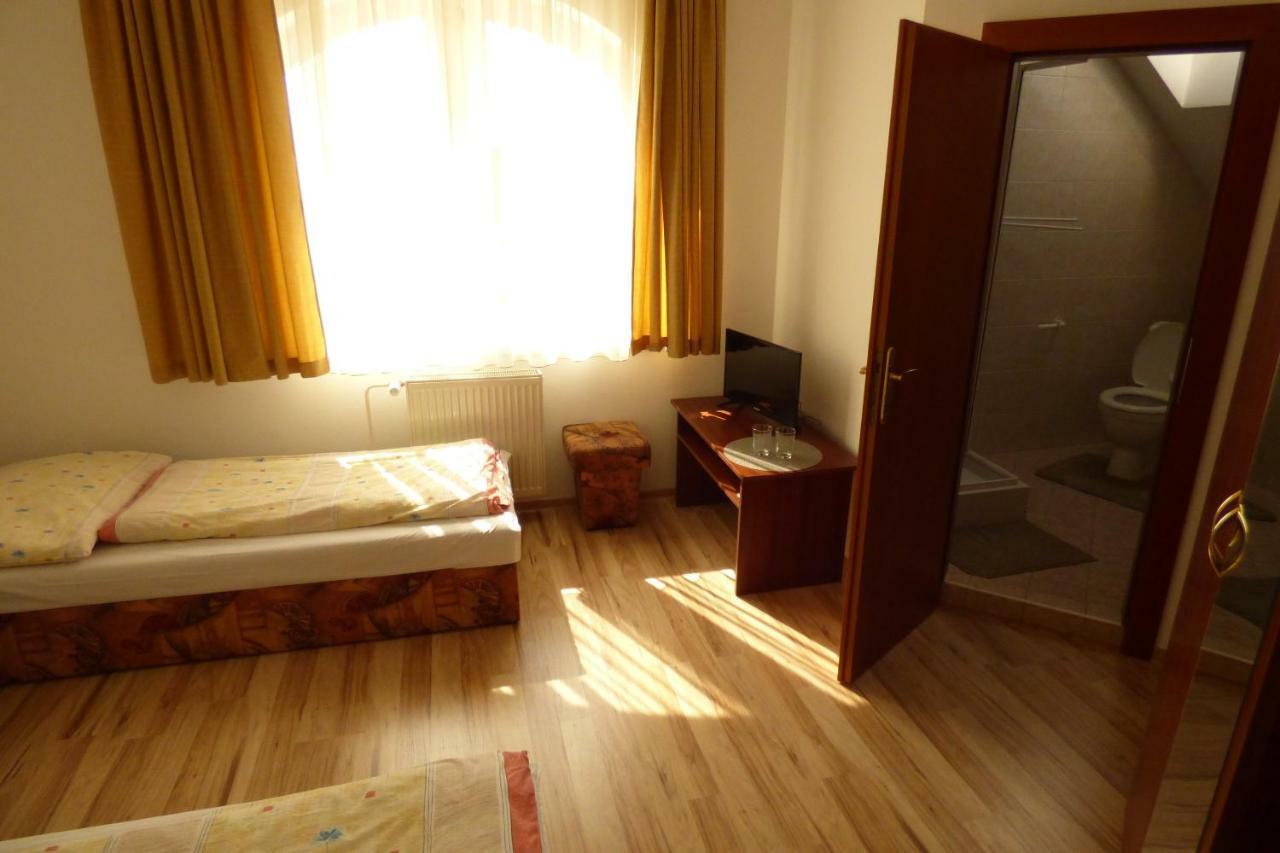 Vazinka Madunice Exterior photo